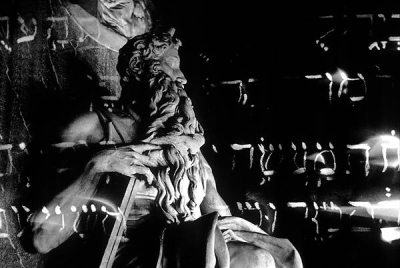 michelangelos-moses-with-autograph
